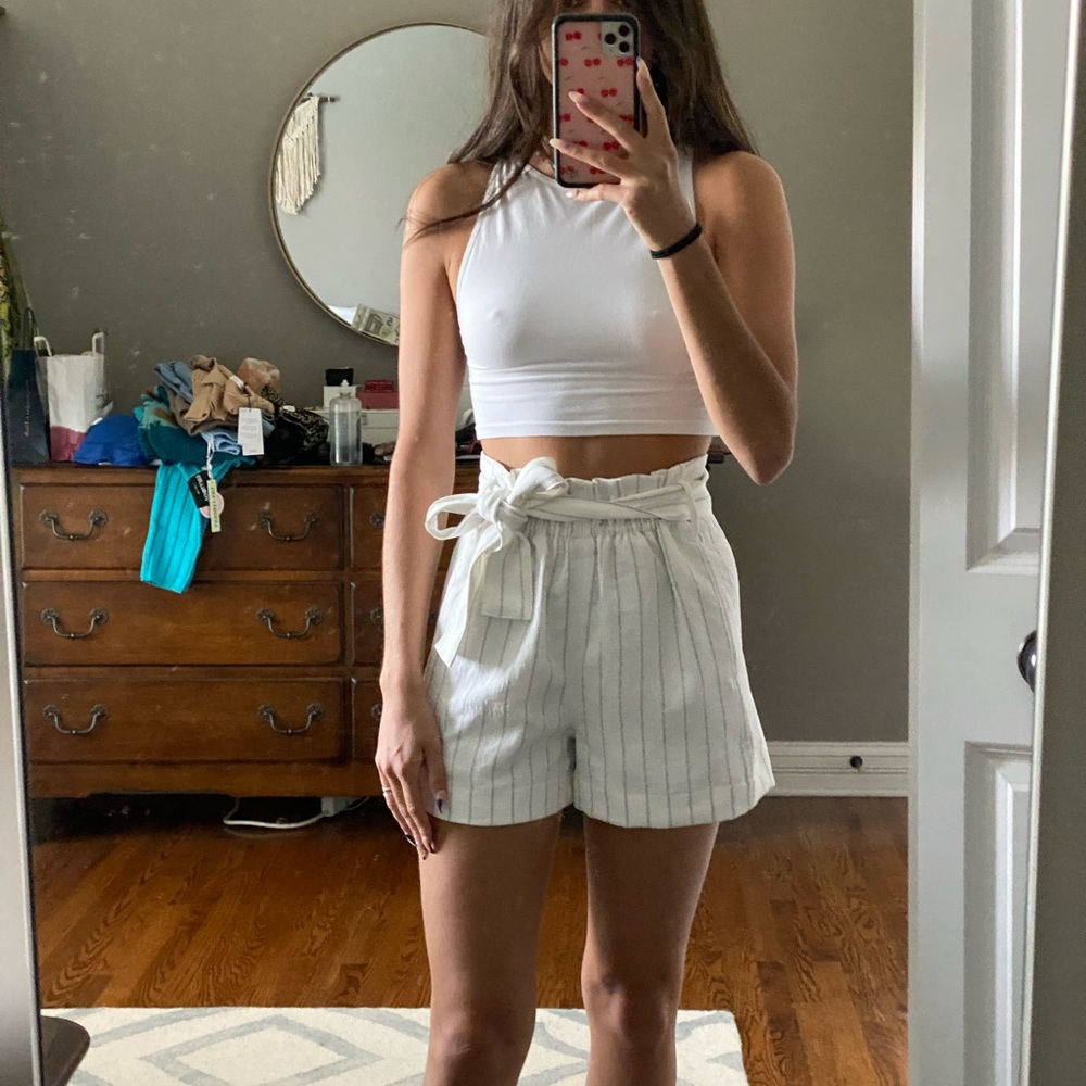 ARITZIA linen shorts